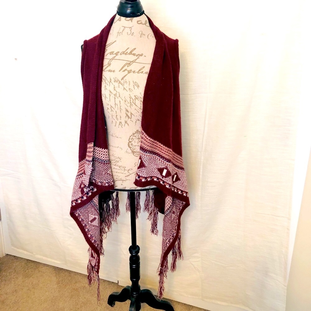 Maroon boho sleeveless cardigan